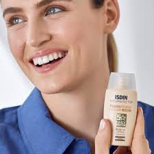 ISDIN Fotoprotector Fusion Water MAGIC SPF 50 – Ultralight Daily Facial Sunscreen